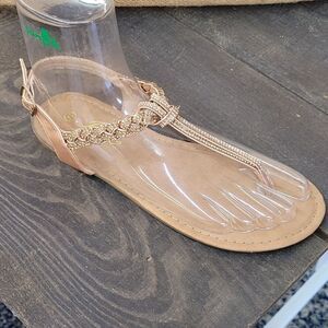 Jynx sandal